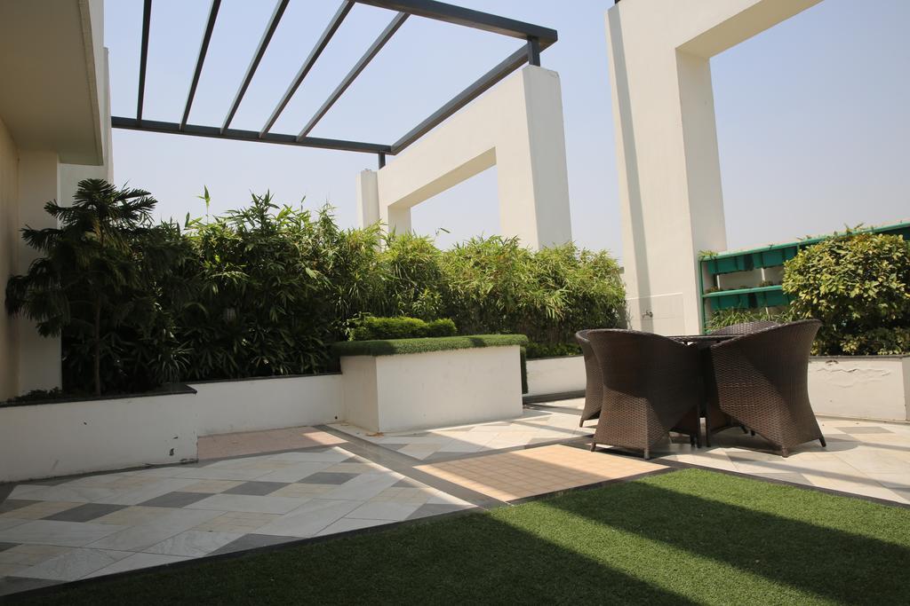 Ramada By Wyndham Ghaziabad Vasundhara Hotel Exterior photo