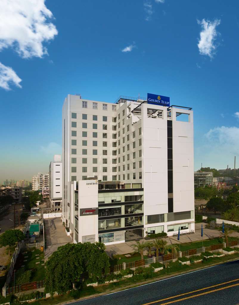 Ramada By Wyndham Ghaziabad Vasundhara Hotel Exterior photo